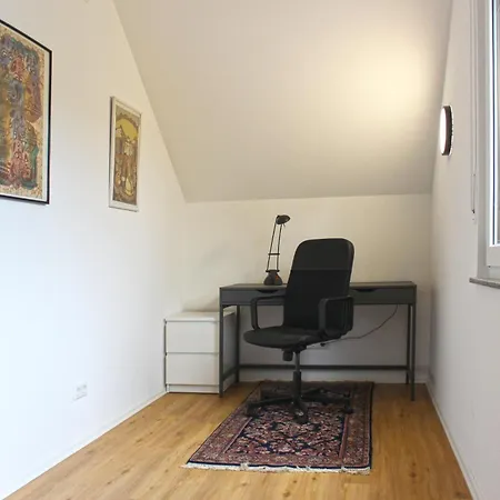 Helle Neubau-dachgeschoss-wohnung Im Gruenen - Tolle Lage 公寓