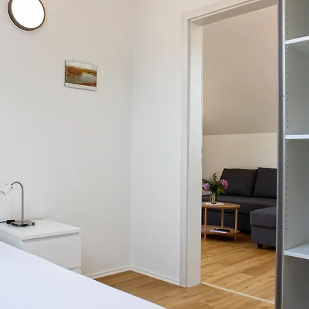 Helle Neubau-dachgeschoss-wohnung Im Gruenen - Tolle Lage *