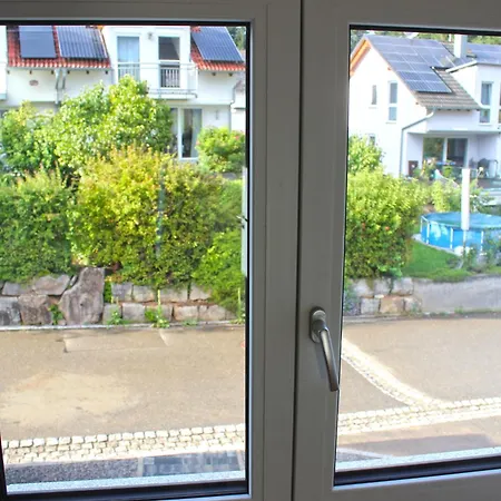 Helle Neubau-dachgeschoss-wohnung Im Gruenen - Tolle Lage 公寓 *